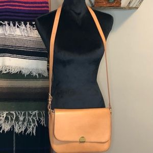 Madewell Cross body tan leather purse wow
